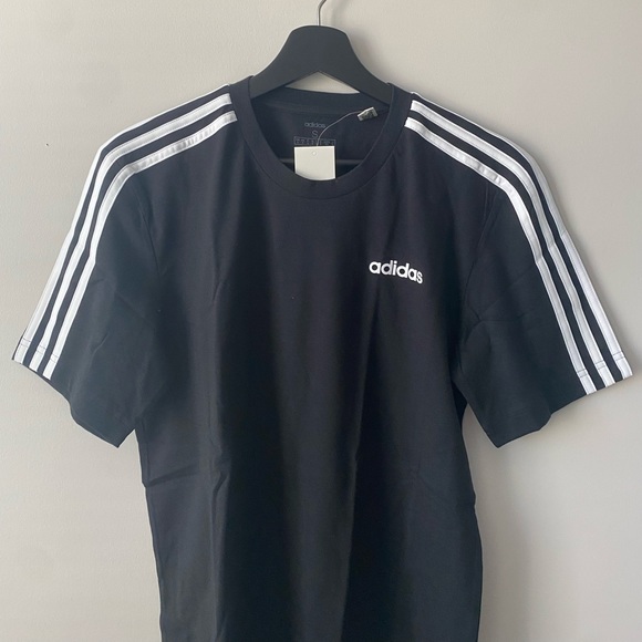Classic Adidas T-Shirt (S) - Picture 1 of 1
